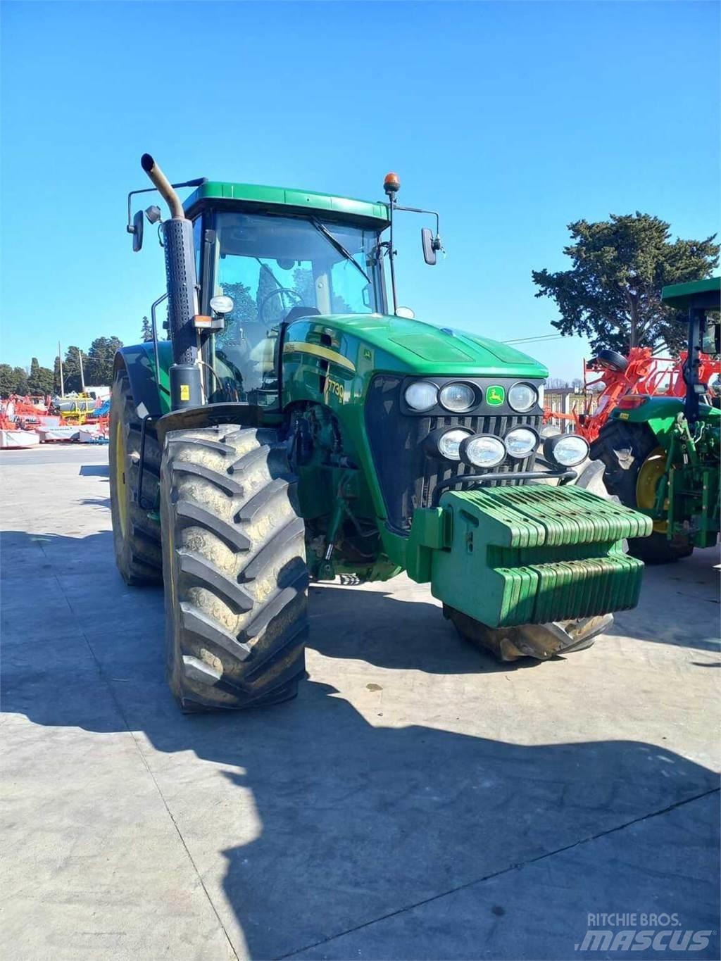 John Deere 7820 Tractoare