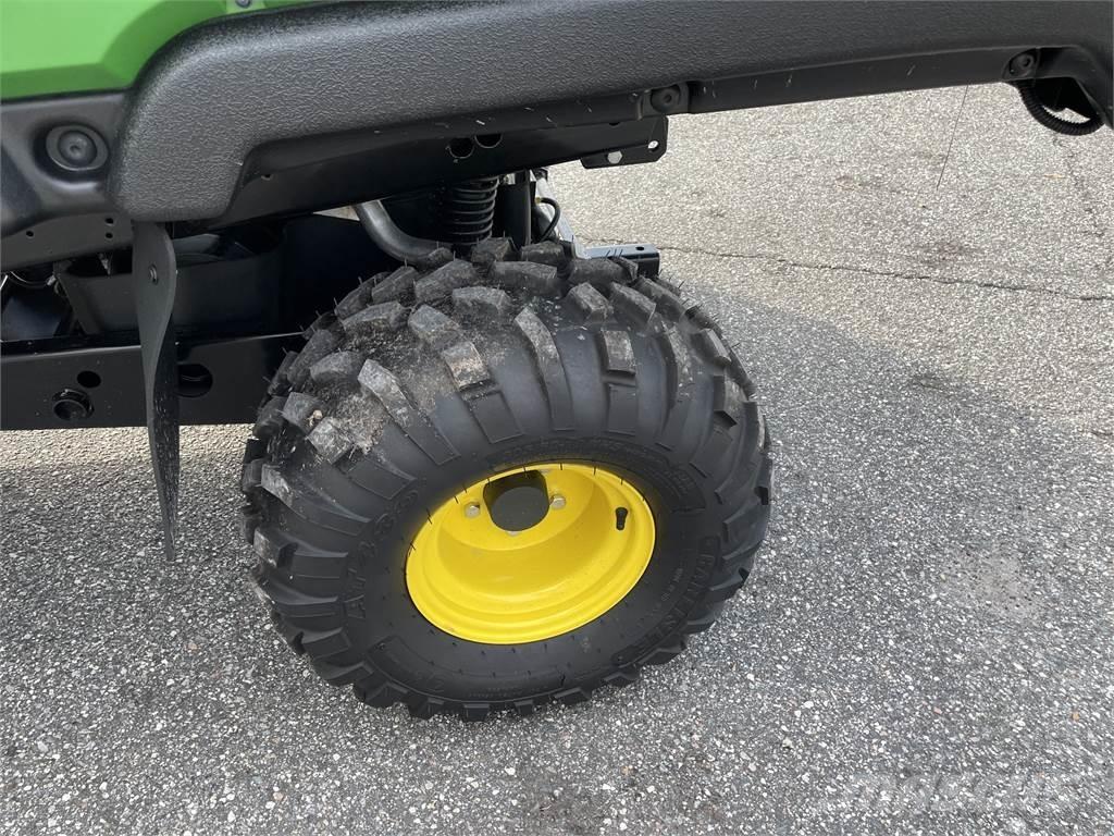John Deere 815E Masini utilitare