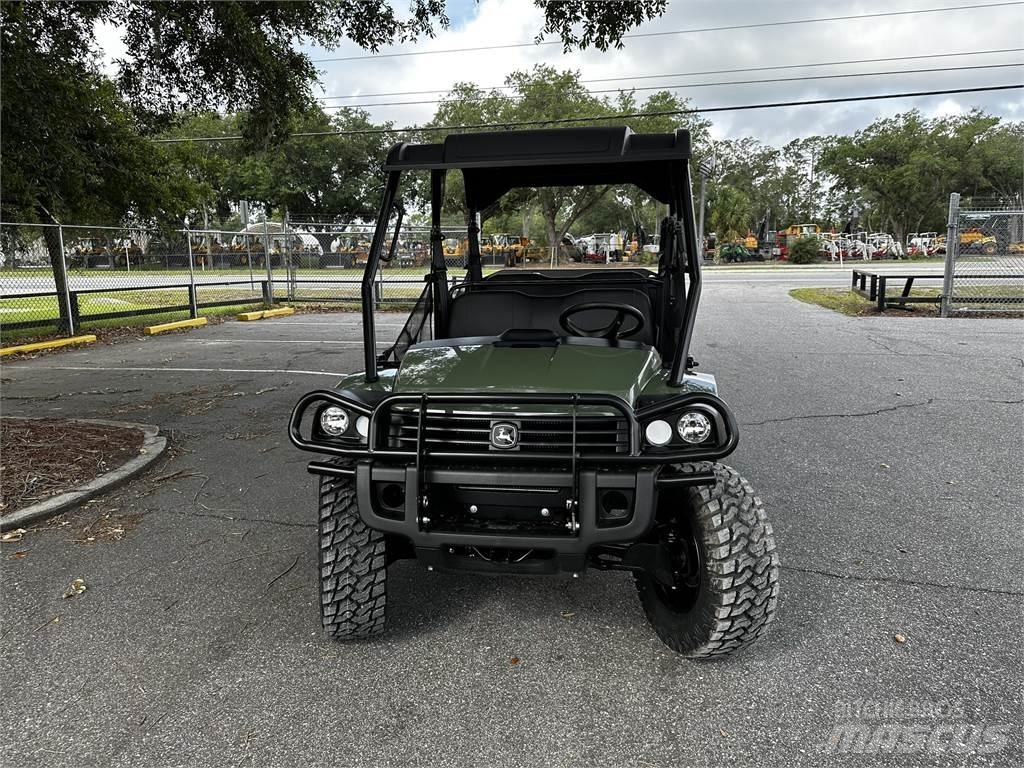 John Deere 825M Masini utilitare
