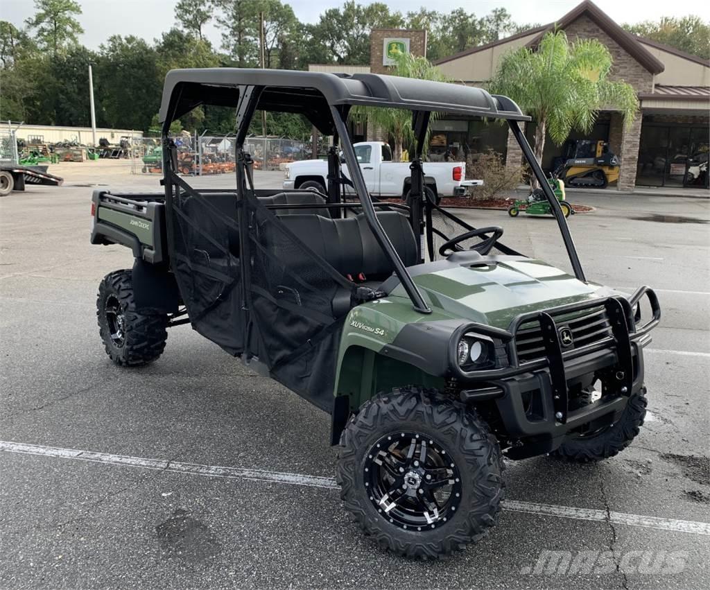 John Deere 825M Masini utilitare