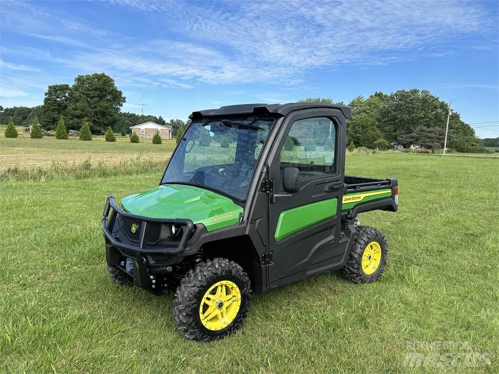 John Deere 835M Masini utilitare