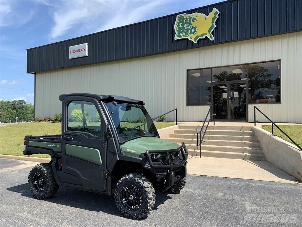 John Deere 835M Masini utilitare