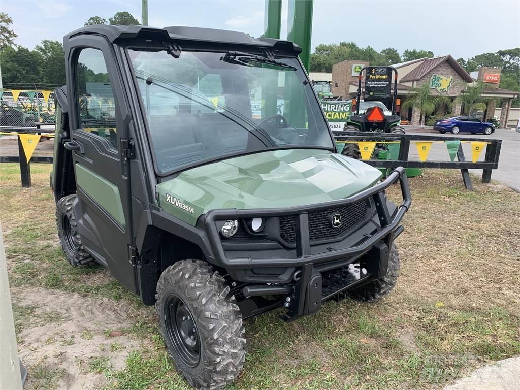 John Deere 835M Masini utilitare
