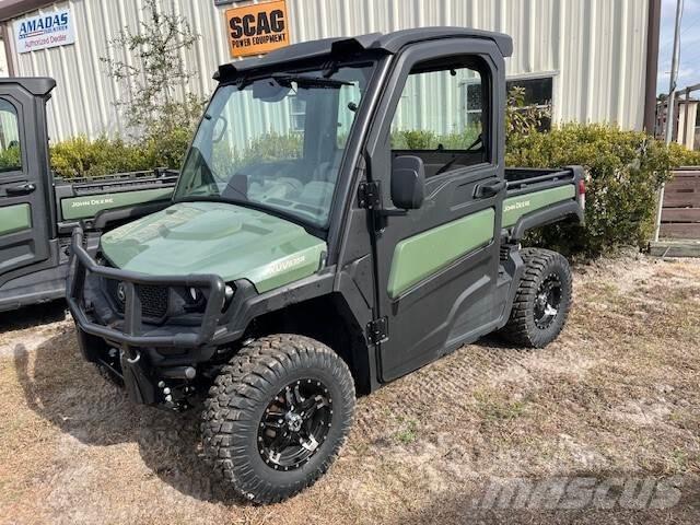 John Deere 835R Masini utilitare