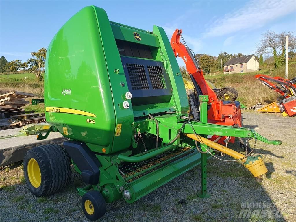 John Deere 854 Masina de balotat cilindric
