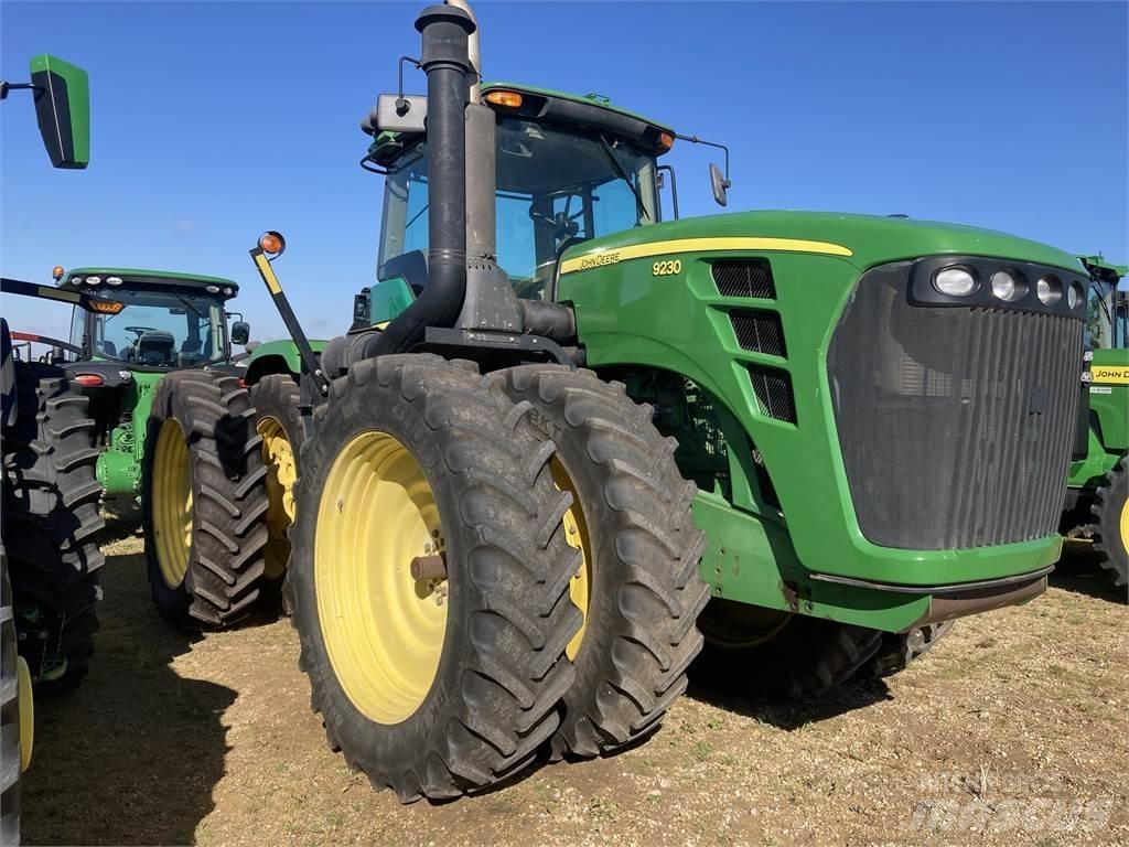 John Deere 9230 Tractoare