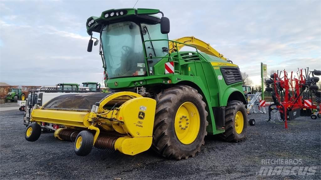 John Deere 9600 Culegatoare de nutret