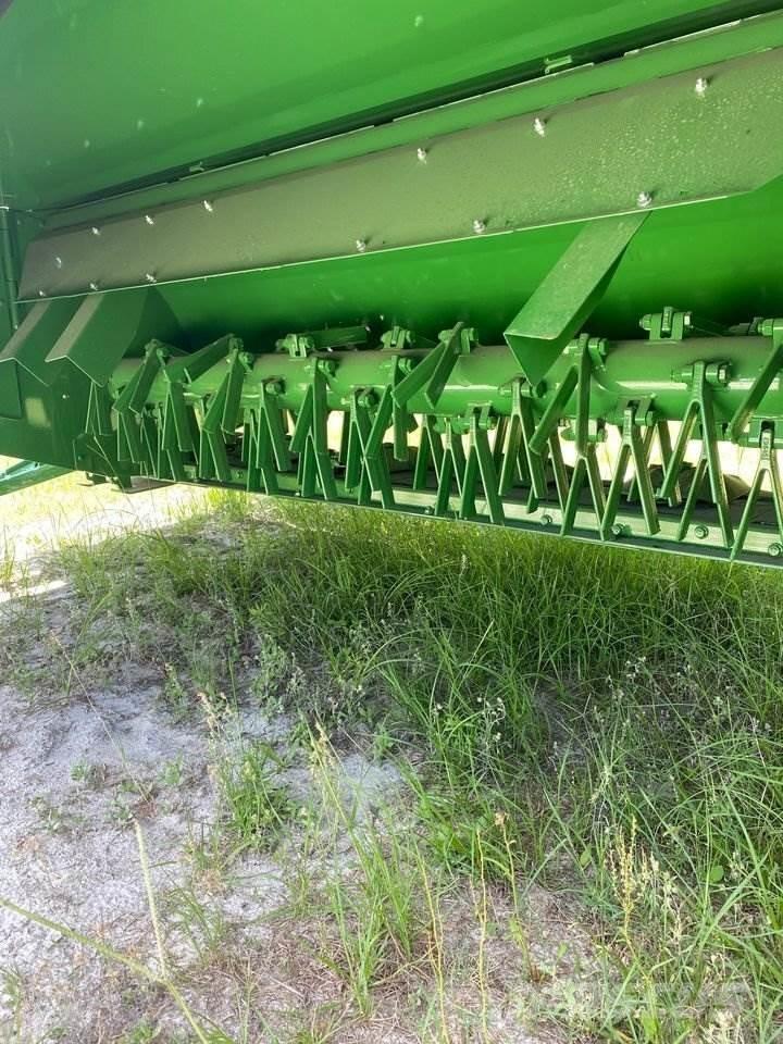 John Deere C350 Cositoare de iarba cu umidificator