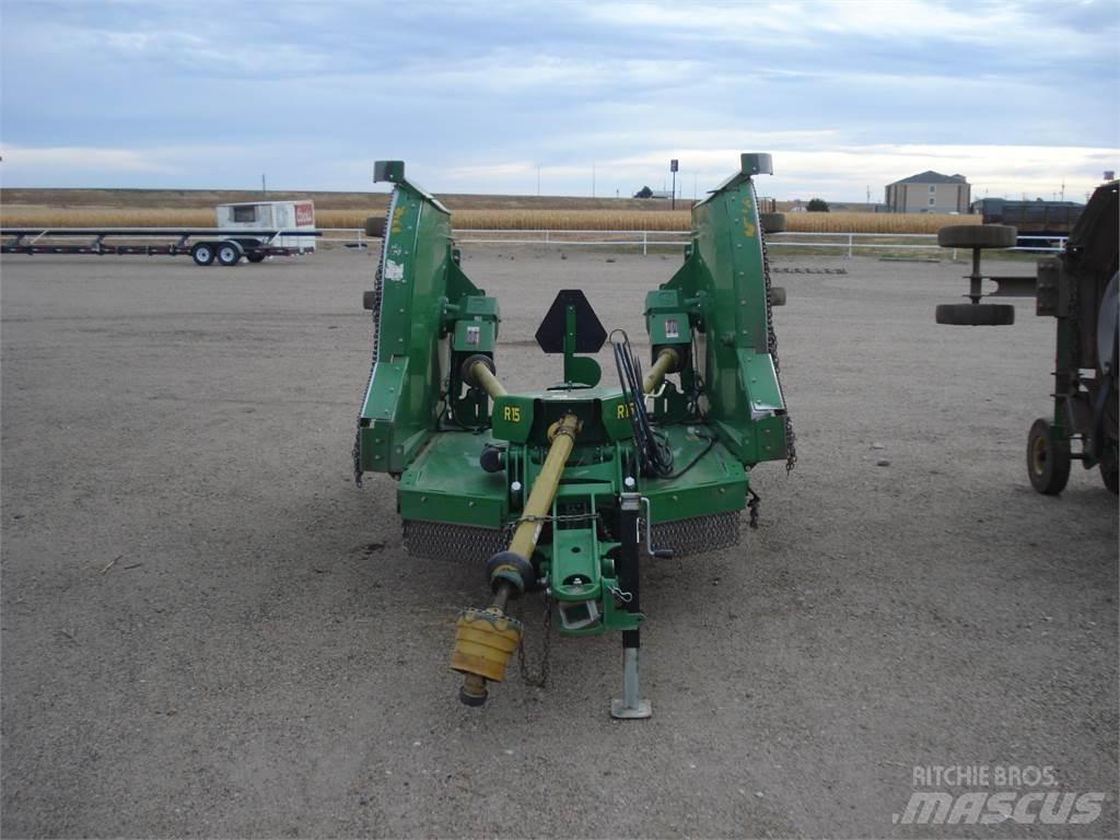 John Deere R15 Debalotare, taiere, impachetare