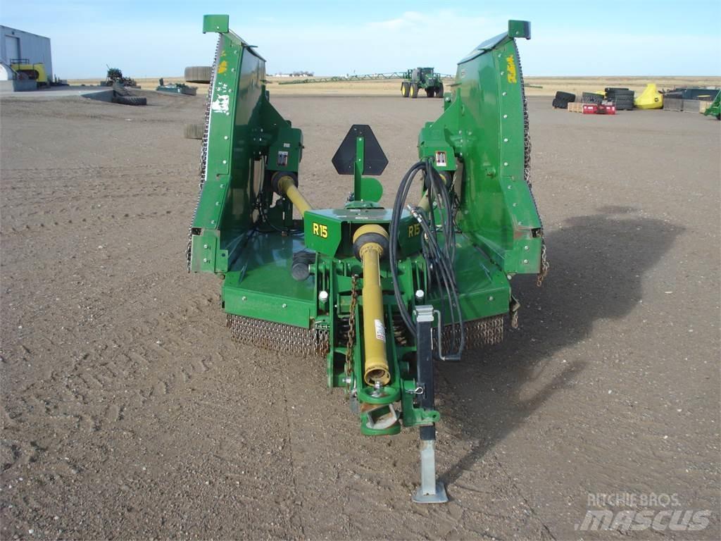 John Deere R15 Debalotare, taiere, impachetare