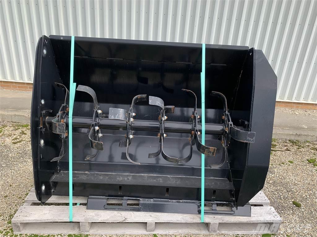 John Deere RT52 Grapa si pluguri rotative