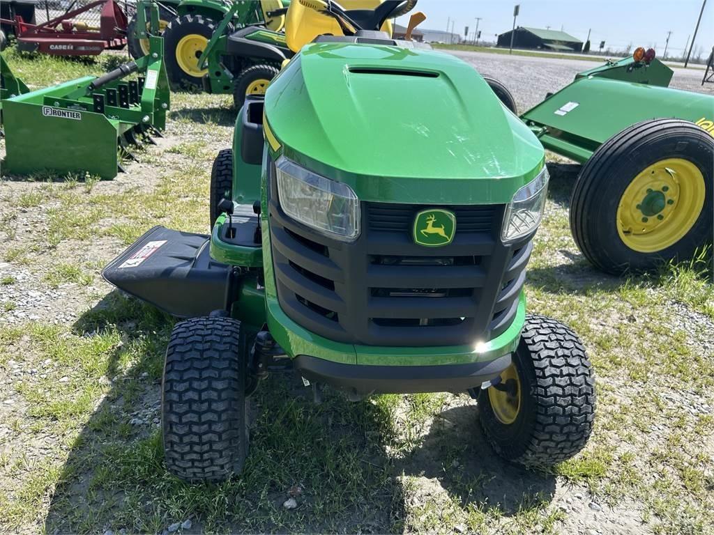 John Deere S110 Tractoare compacte