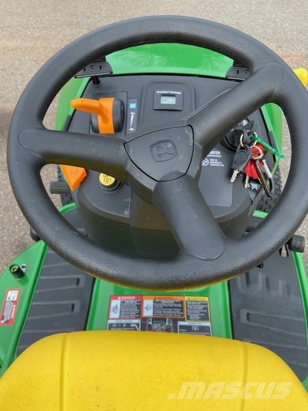 John Deere S120 Riding mowers