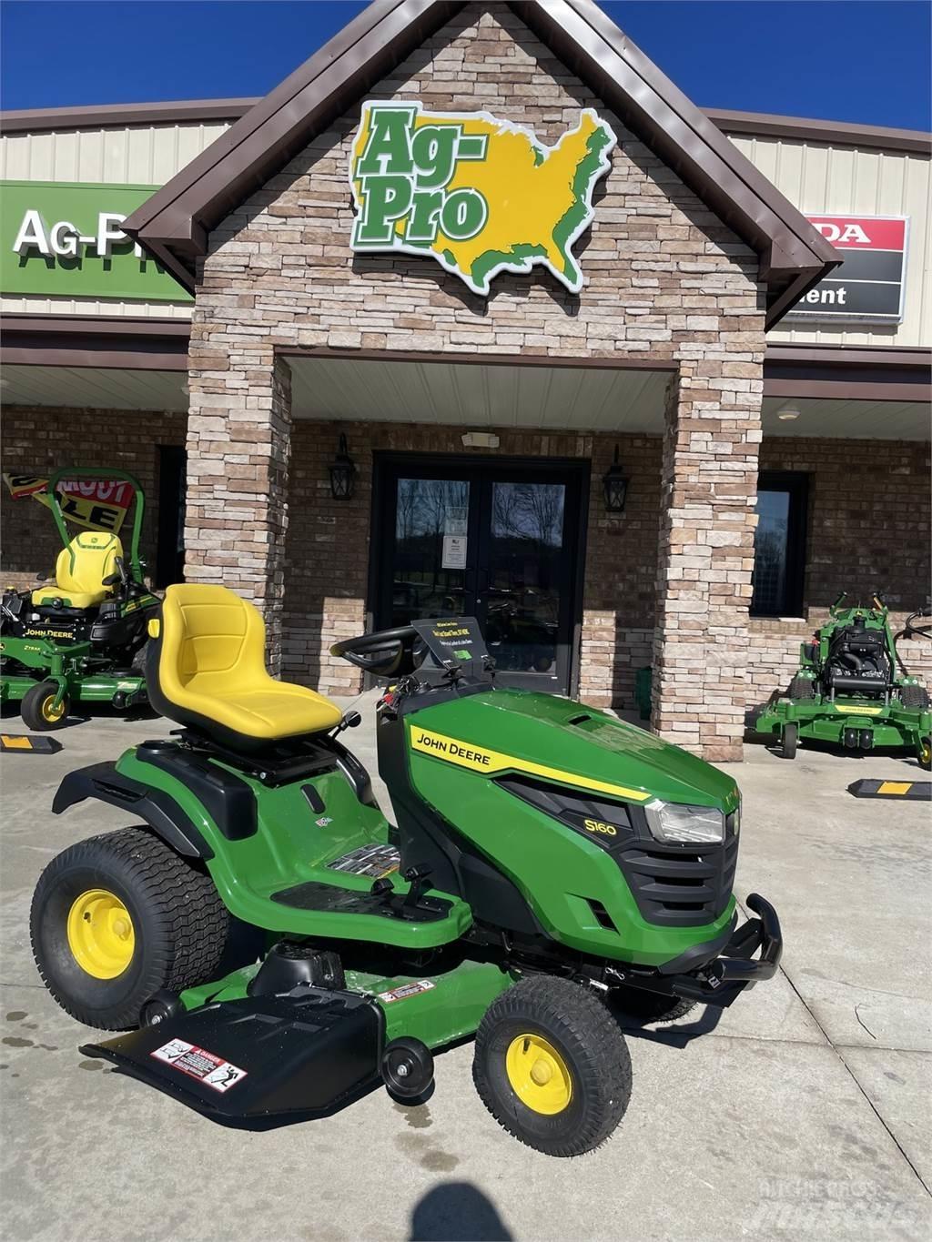 John Deere S160 Tractoare compacte