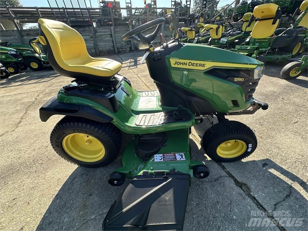 John Deere S180 Tractoare compacte