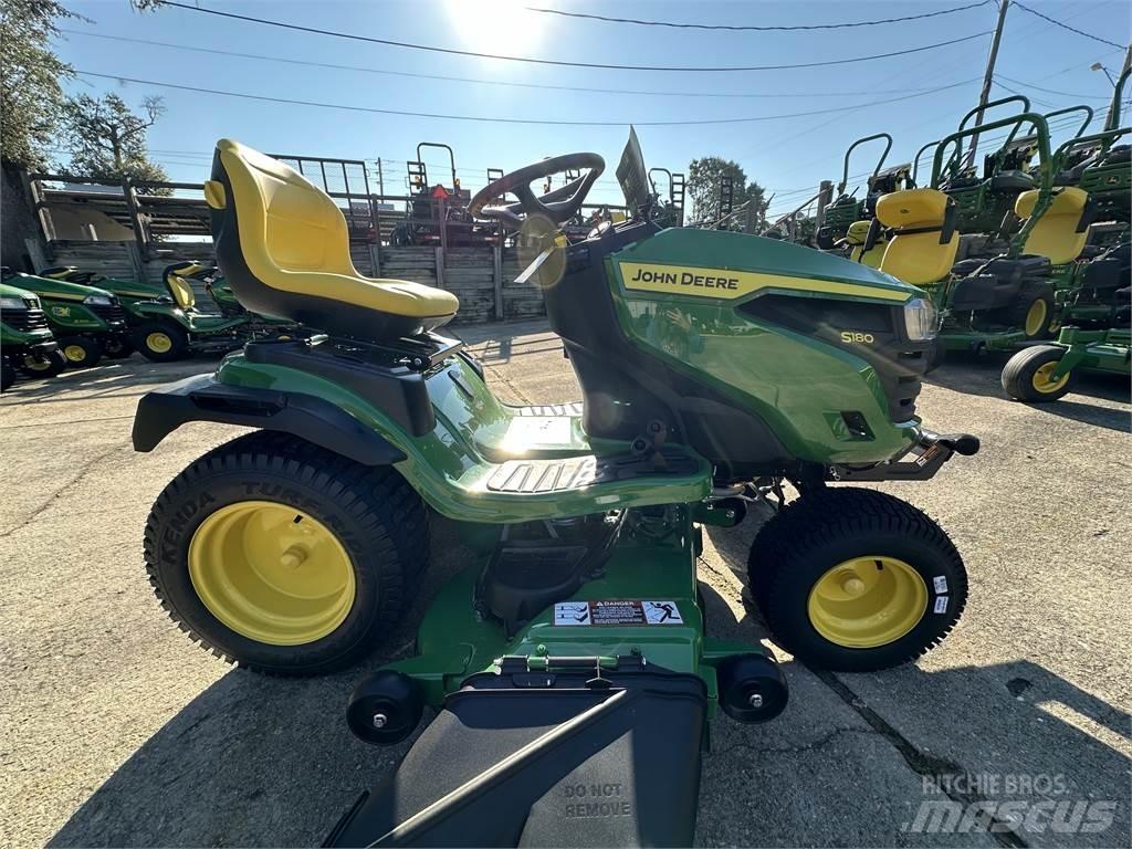 John Deere S180 Tractoare compacte