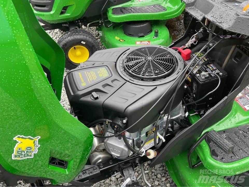 John Deere S220 Tractoare compacte