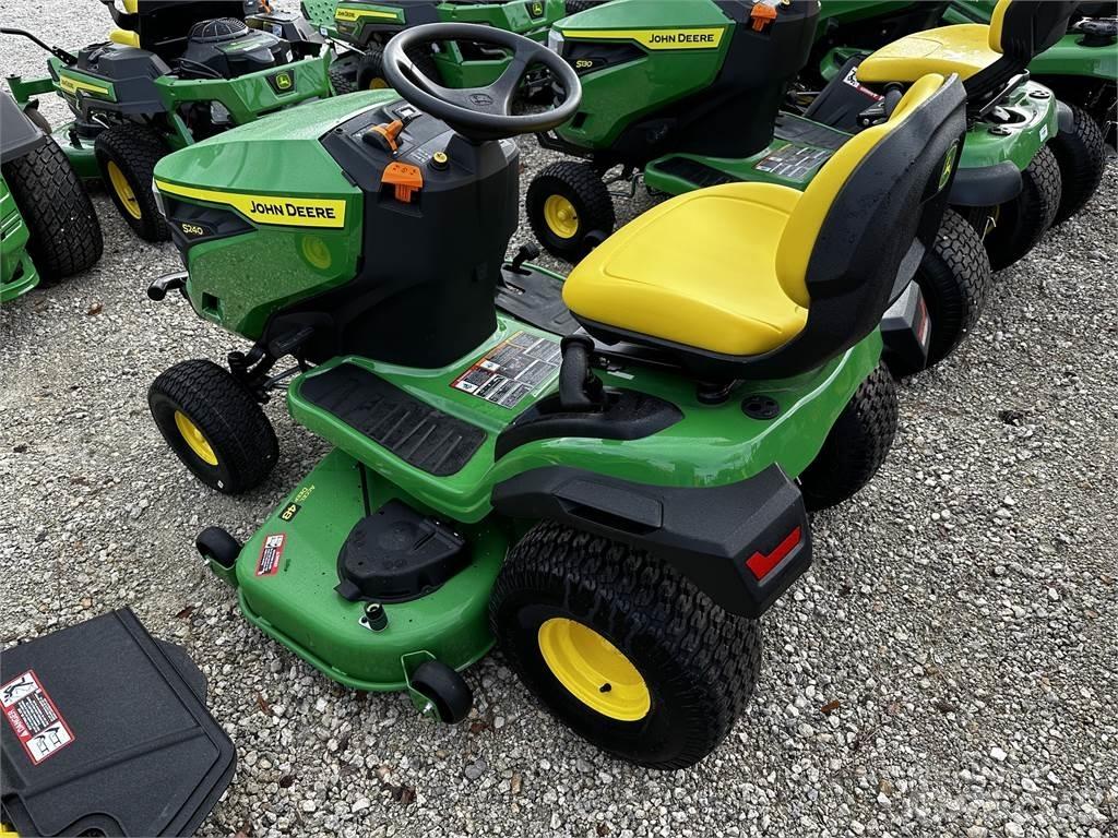 John Deere S240 Tractoare compacte