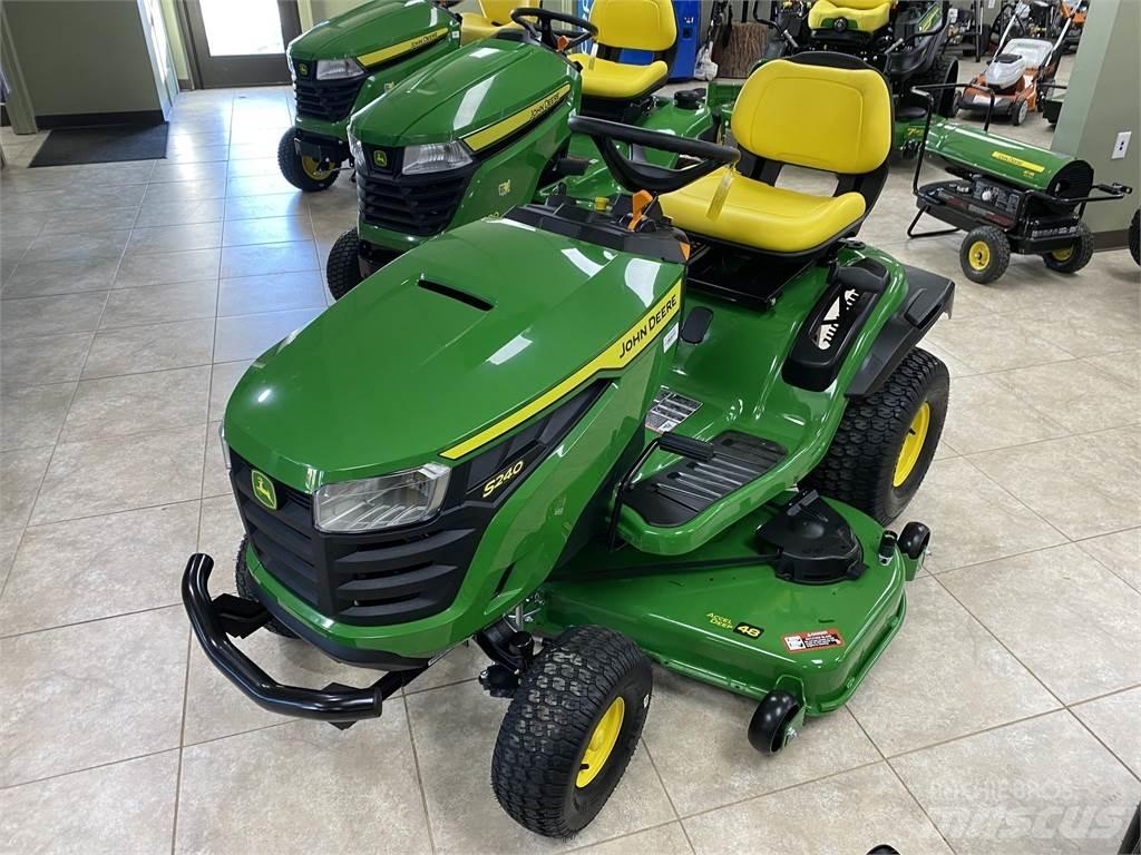 John Deere S240 Tractoare compacte