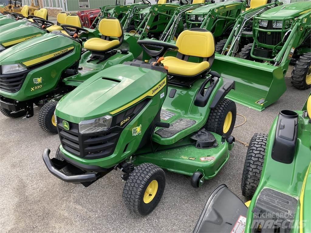 John Deere S240 Tractoare compacte