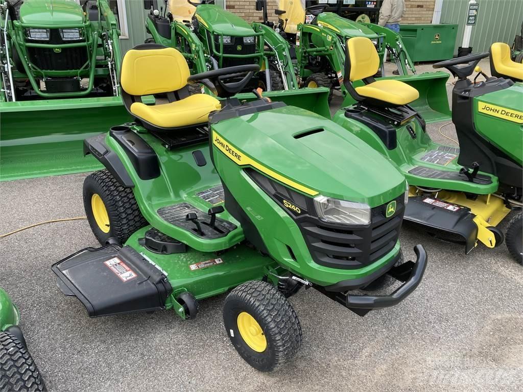 John Deere S240 Tractoare compacte