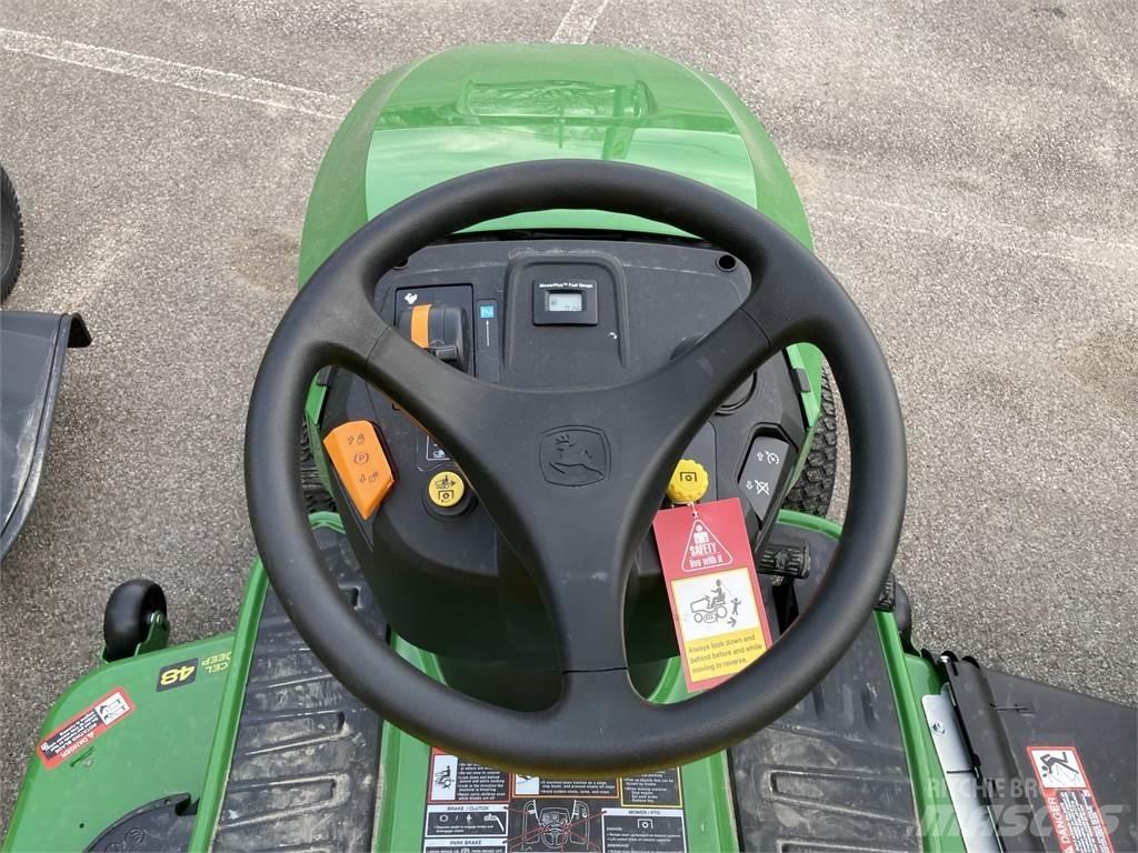 John Deere S240 Tractoare compacte