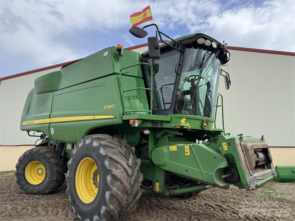 John Deere S560 Combine de secerat
