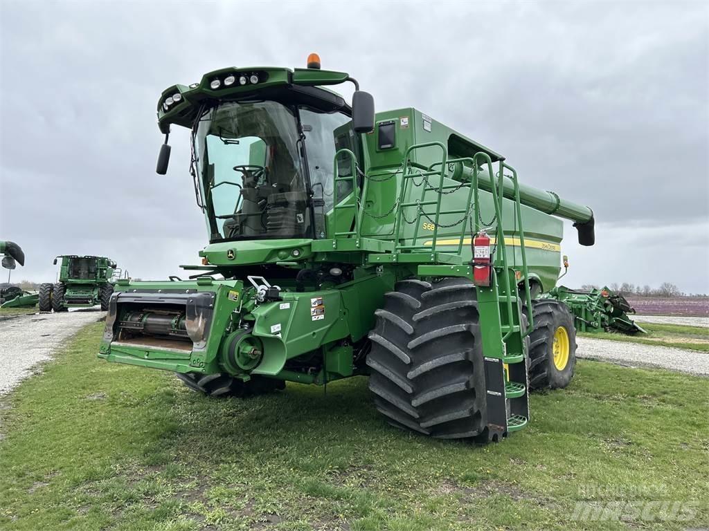 John Deere S680 Combine de secerat
