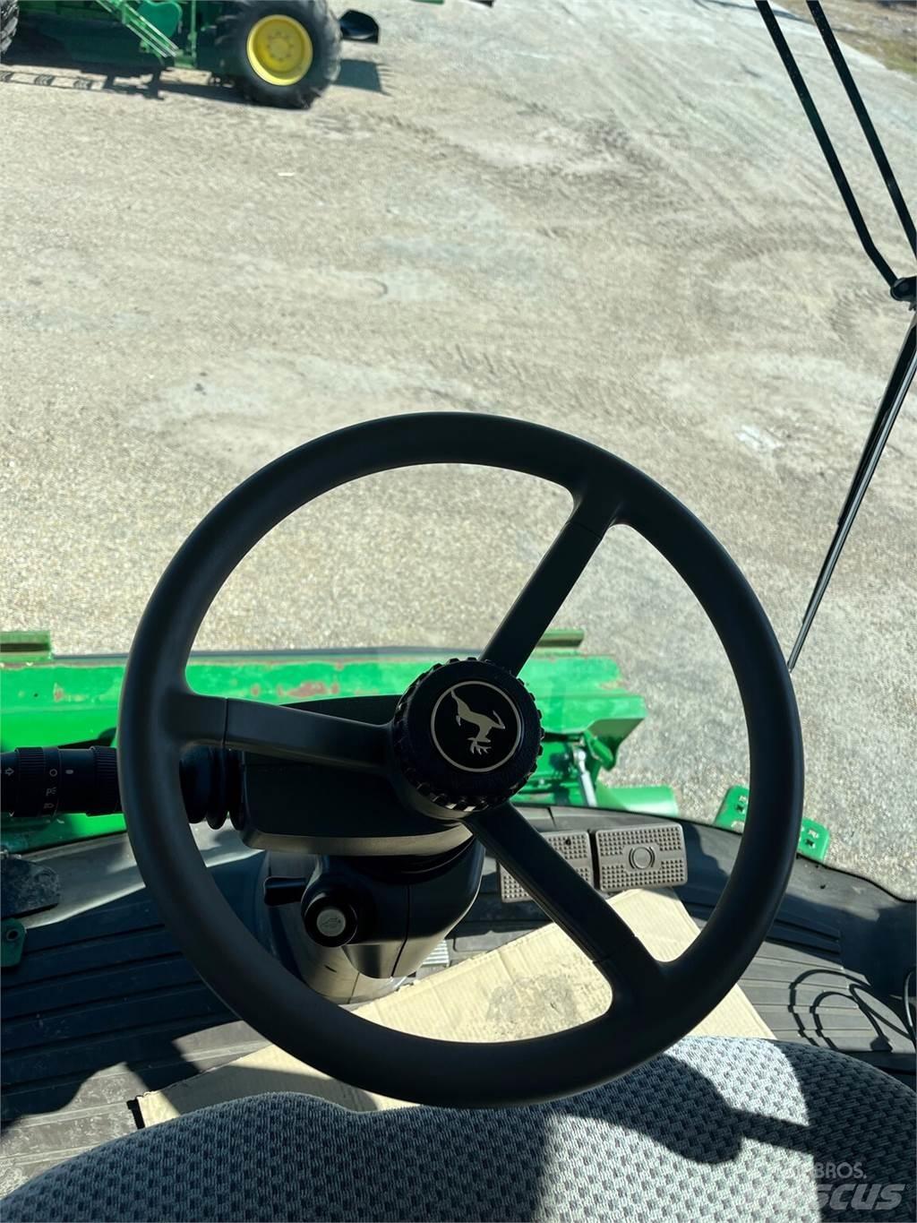 John Deere S680 Combine de secerat