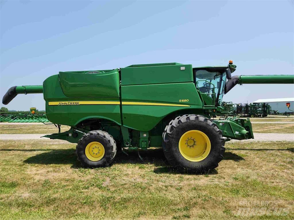John Deere S680 Combine de secerat