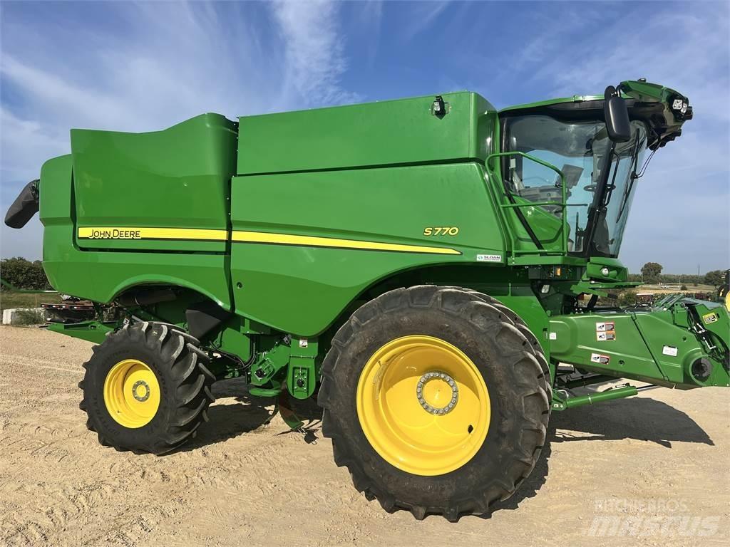 John Deere S770 Combine de secerat