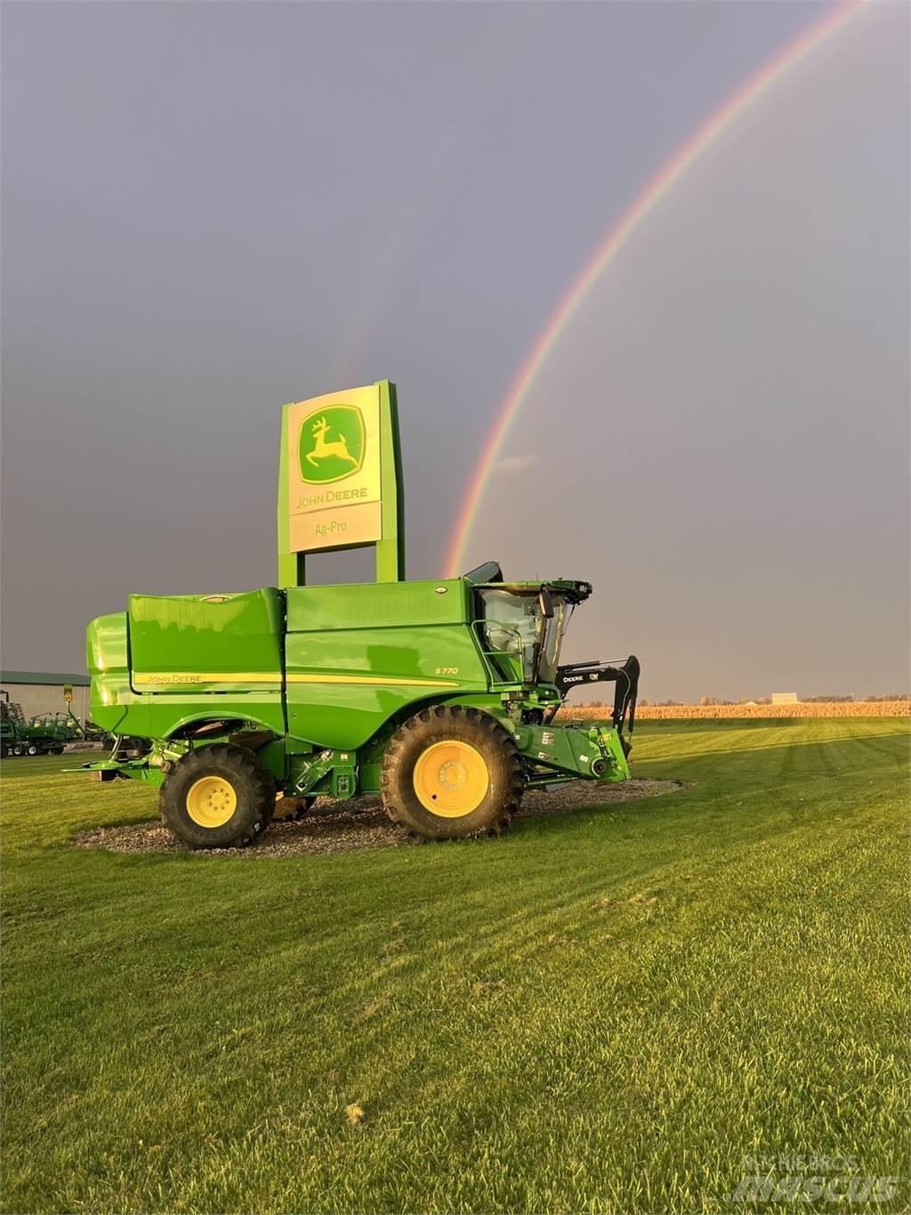John Deere S770 Combine de secerat