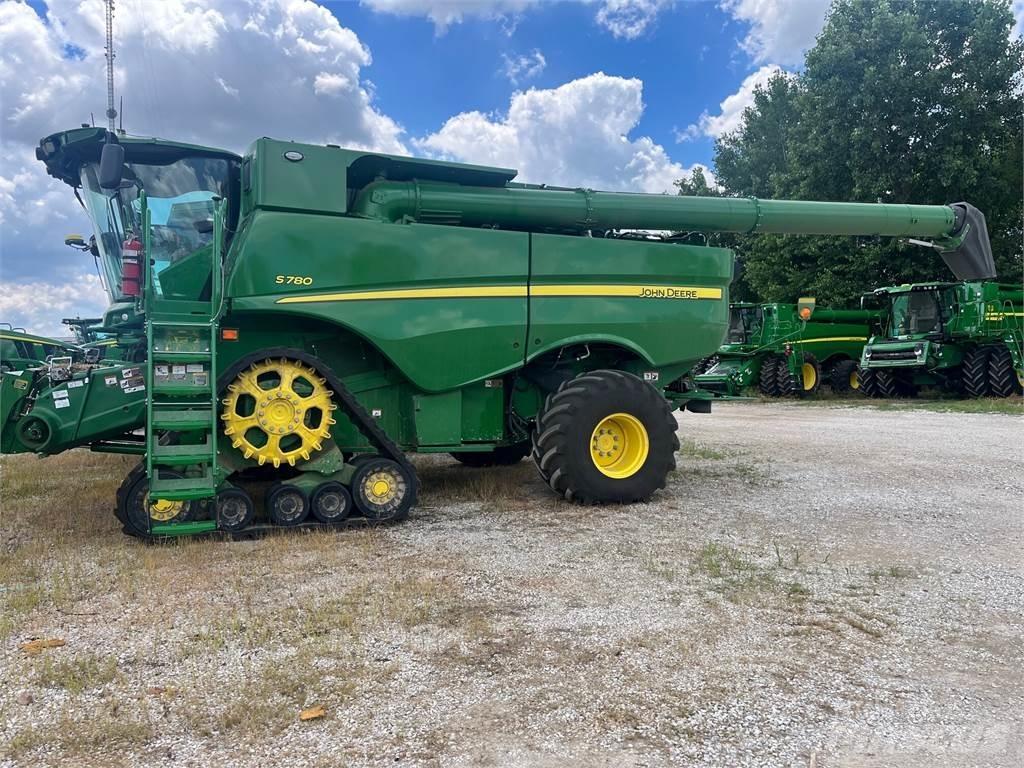 John Deere S780 Combine de secerat
