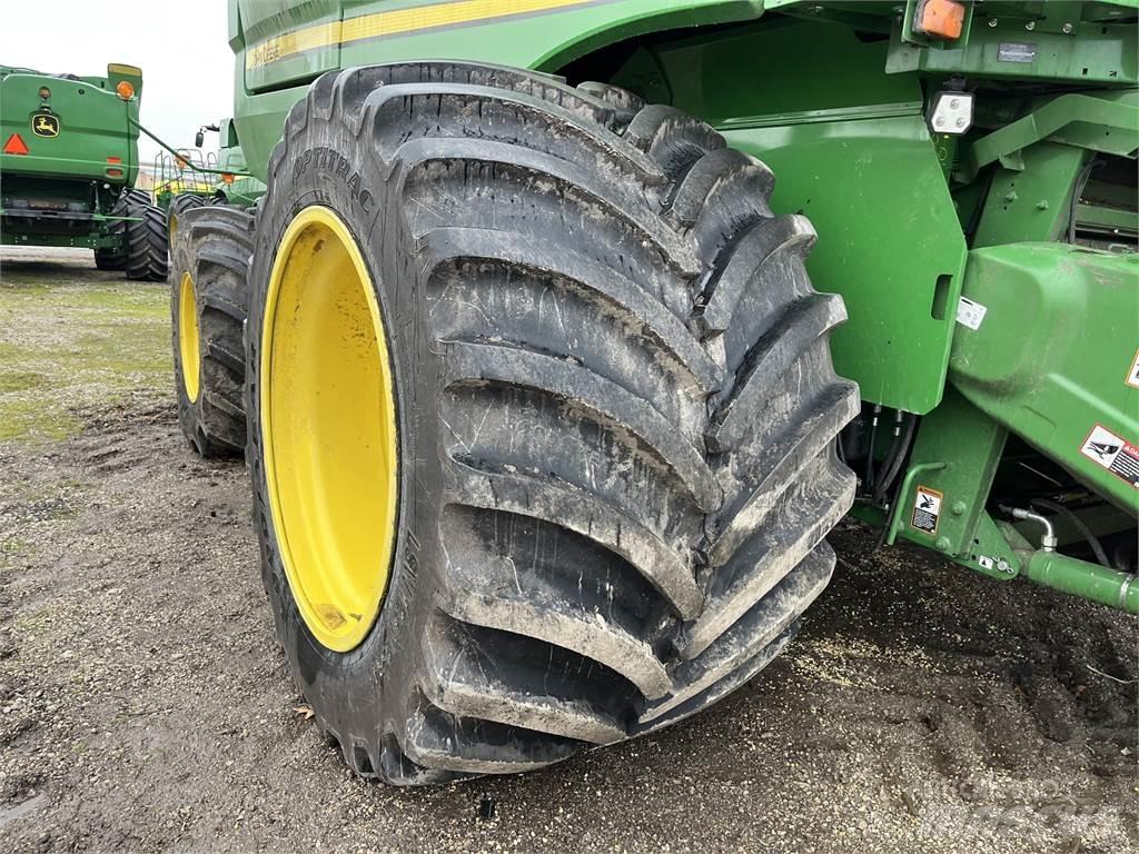 John Deere S790 Combine de secerat