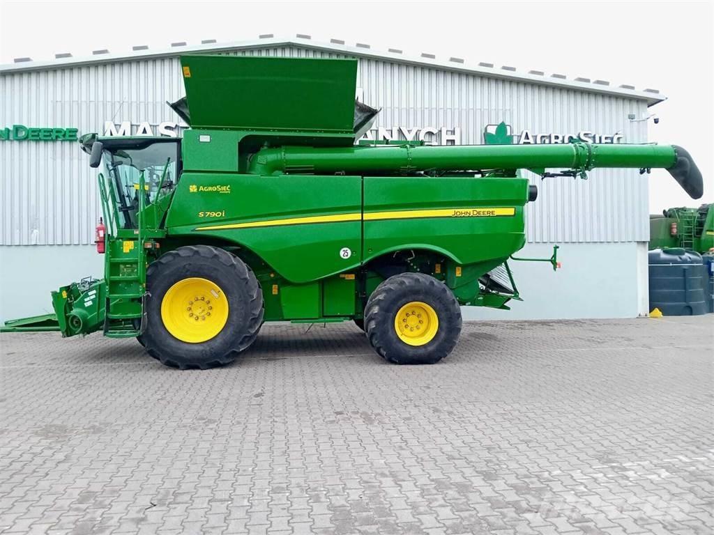 John Deere S790 Combine de secerat