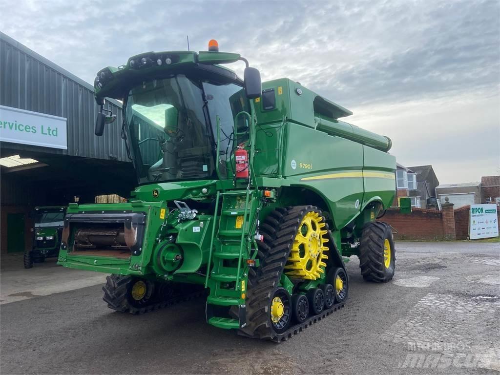 John Deere S790 Combine de secerat