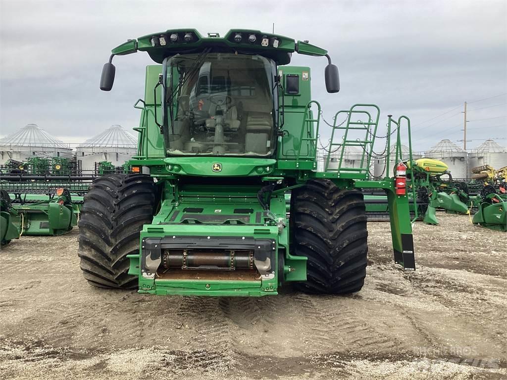 John Deere S790 Combine de secerat