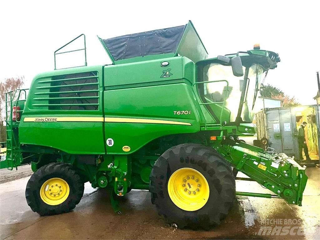 John Deere T670 Combine de secerat