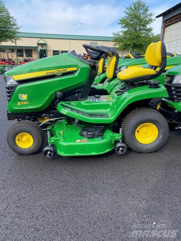John Deere X330 Tractoare compacte