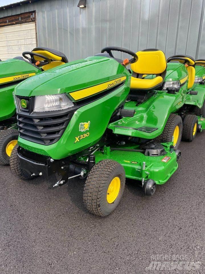 John Deere X330 Tractoare compacte