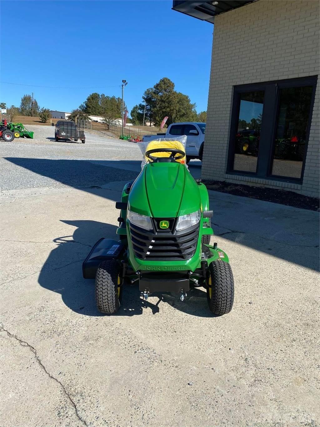 John Deere X330 Tractoare compacte