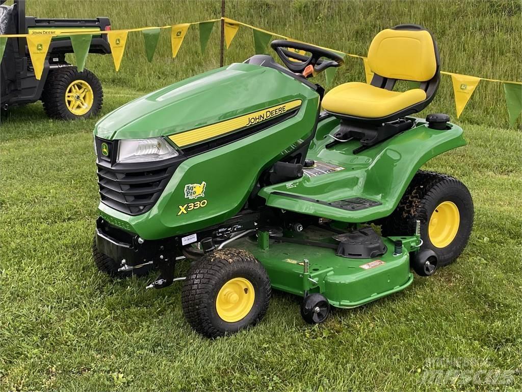 John Deere X330 Tractoare compacte