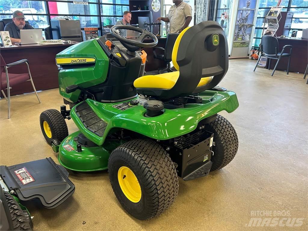 John Deere X330 Tractoare compacte