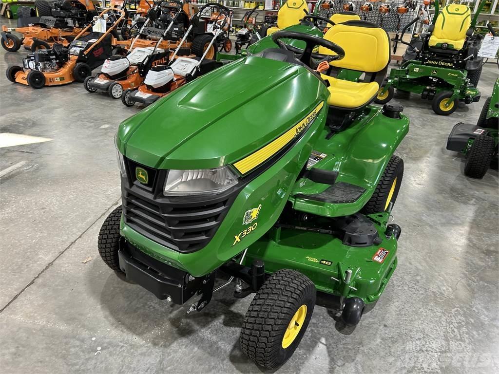 John Deere X330 Tractoare compacte