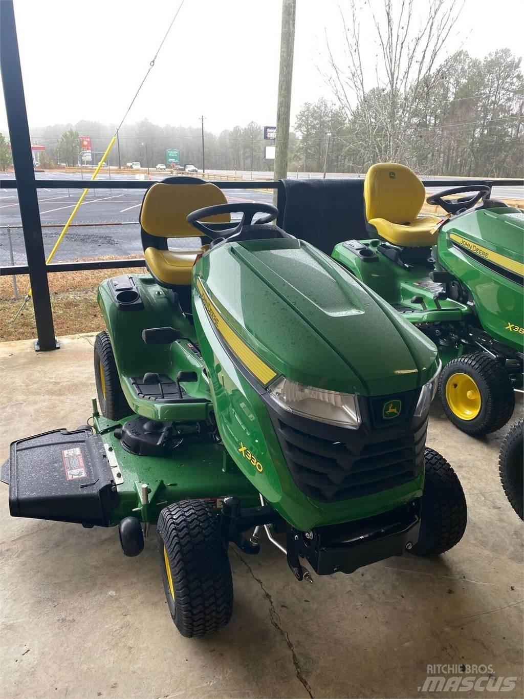 John Deere X330 Tractoare compacte