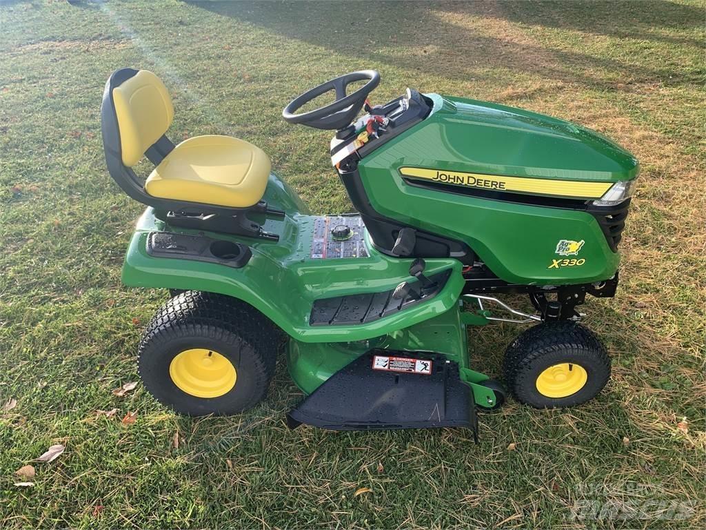 John Deere X330 Tractoare compacte