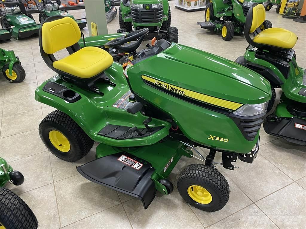 John Deere X330 Tractoare compacte