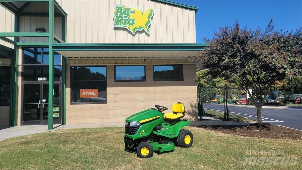 John Deere x330 Tractoare compacte