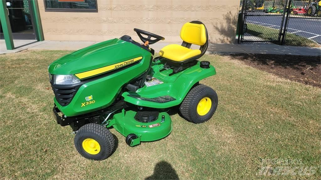 John Deere x330 Tractoare compacte