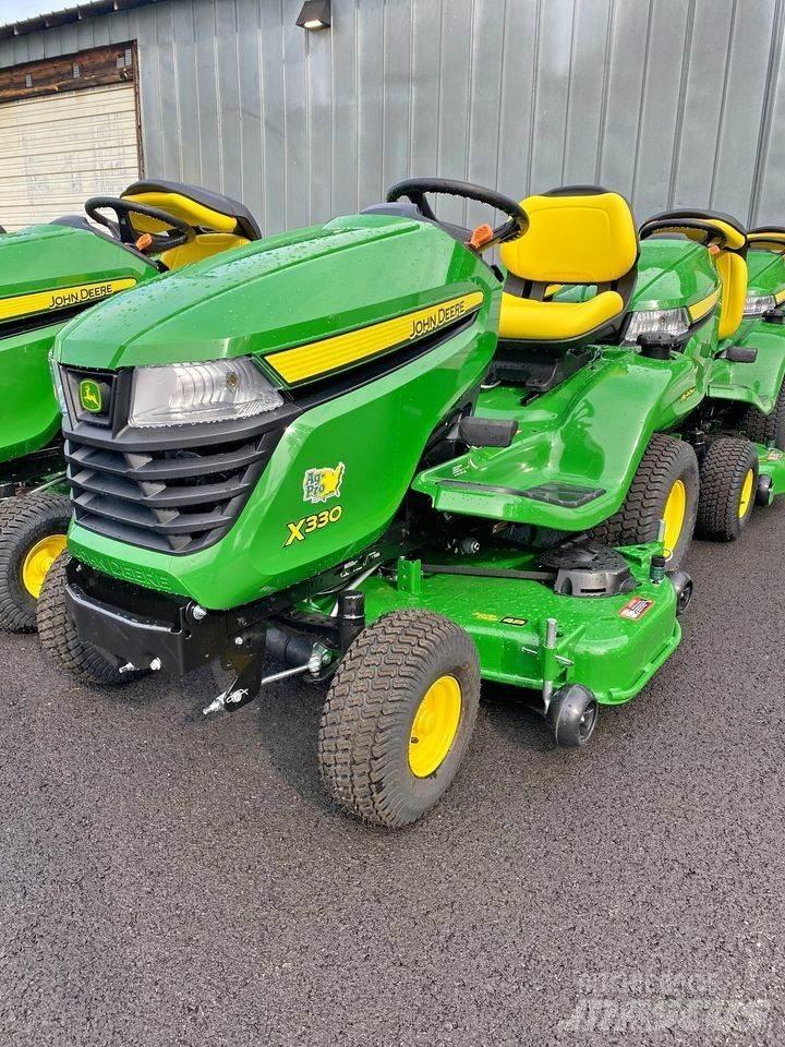 John Deere X330 Tractoare compacte